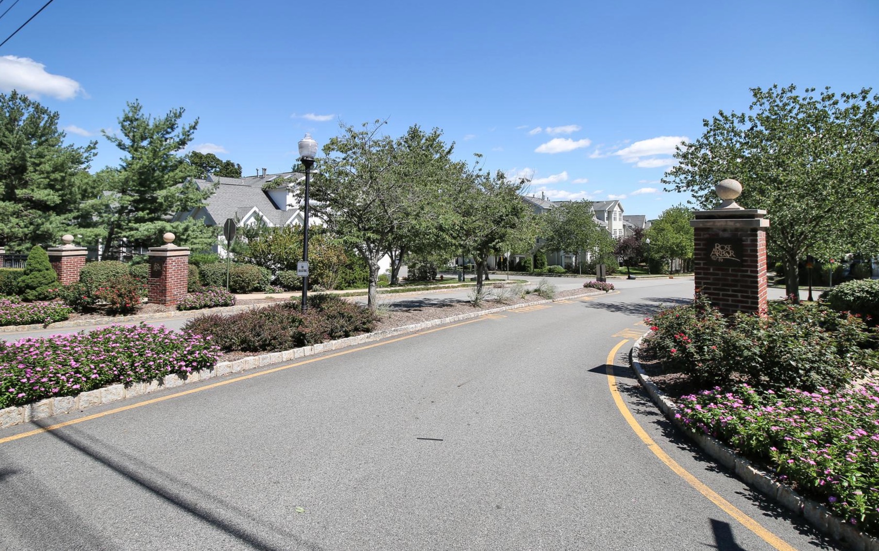 Rose Arbor Condominium Association Home Page